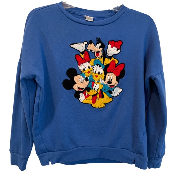 Vintage 1990’s Disney Punch Embroidery Appliqué Blue Sweatshirt. Size Small